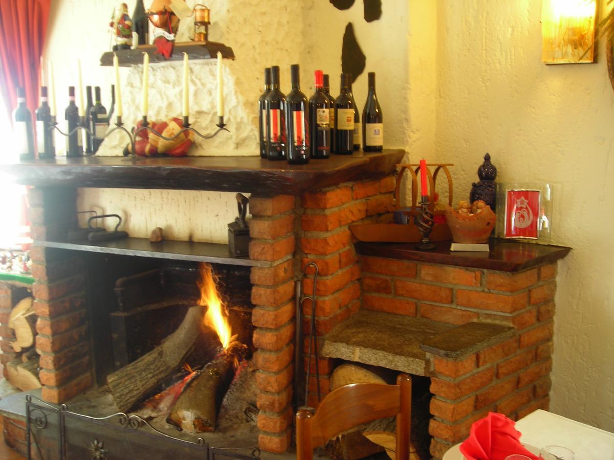 Hotel Rondanino Lanzo dʼIntelvi Екстериор снимка