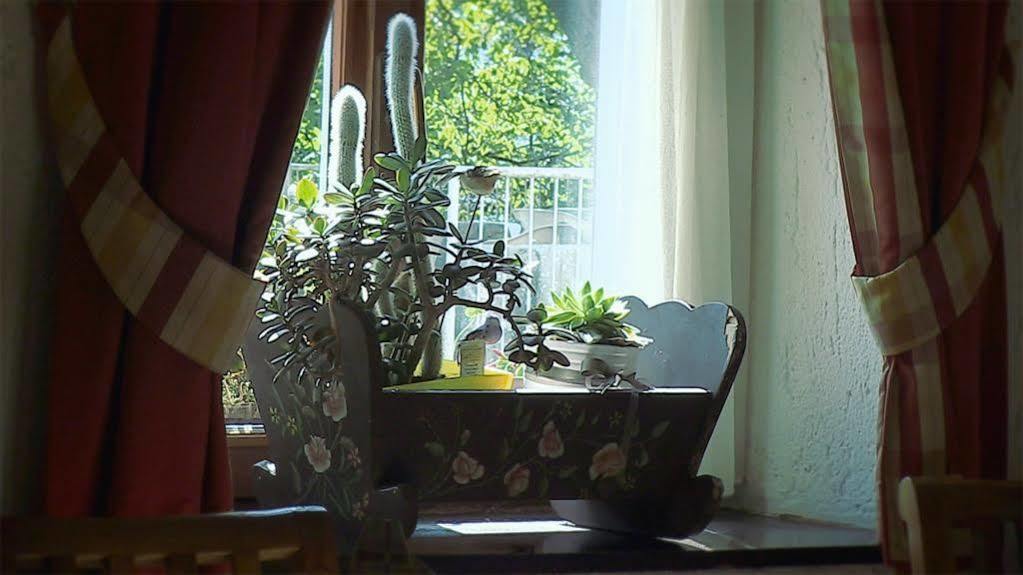Hotel Rondanino Lanzo dʼIntelvi Екстериор снимка